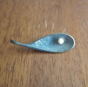 Unique Silver Broach with Pearl Accent